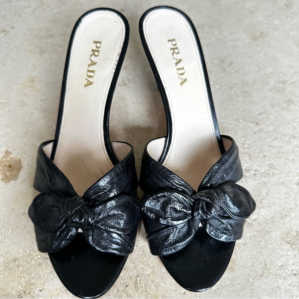 Prada Black leather slides 37.5 - Picture 3 of 11